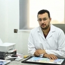 الدكتور دحايني يونس أخصائي جراحة المسالك البولية