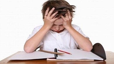 طفلك كثير النسيان؟ هكذا تتعامل مع هذه المشكلة